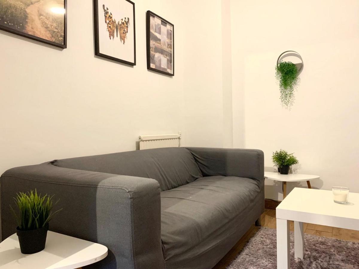 Private Bedrooms In A Flat! Home Away From Home! Shared Bathroom Londýn Exteriér fotografie